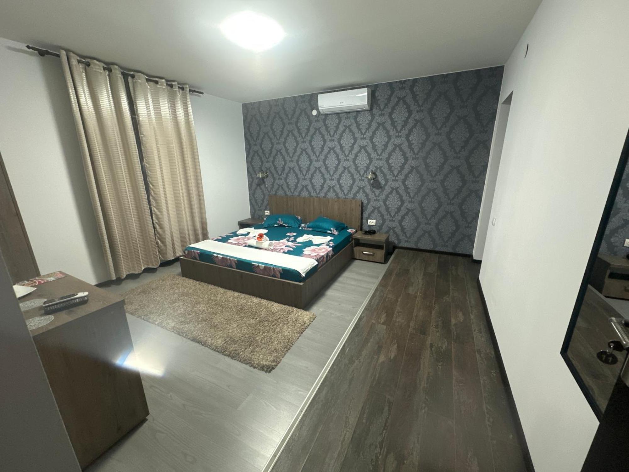 Casa Clau 호텔 Orşova 외부 사진