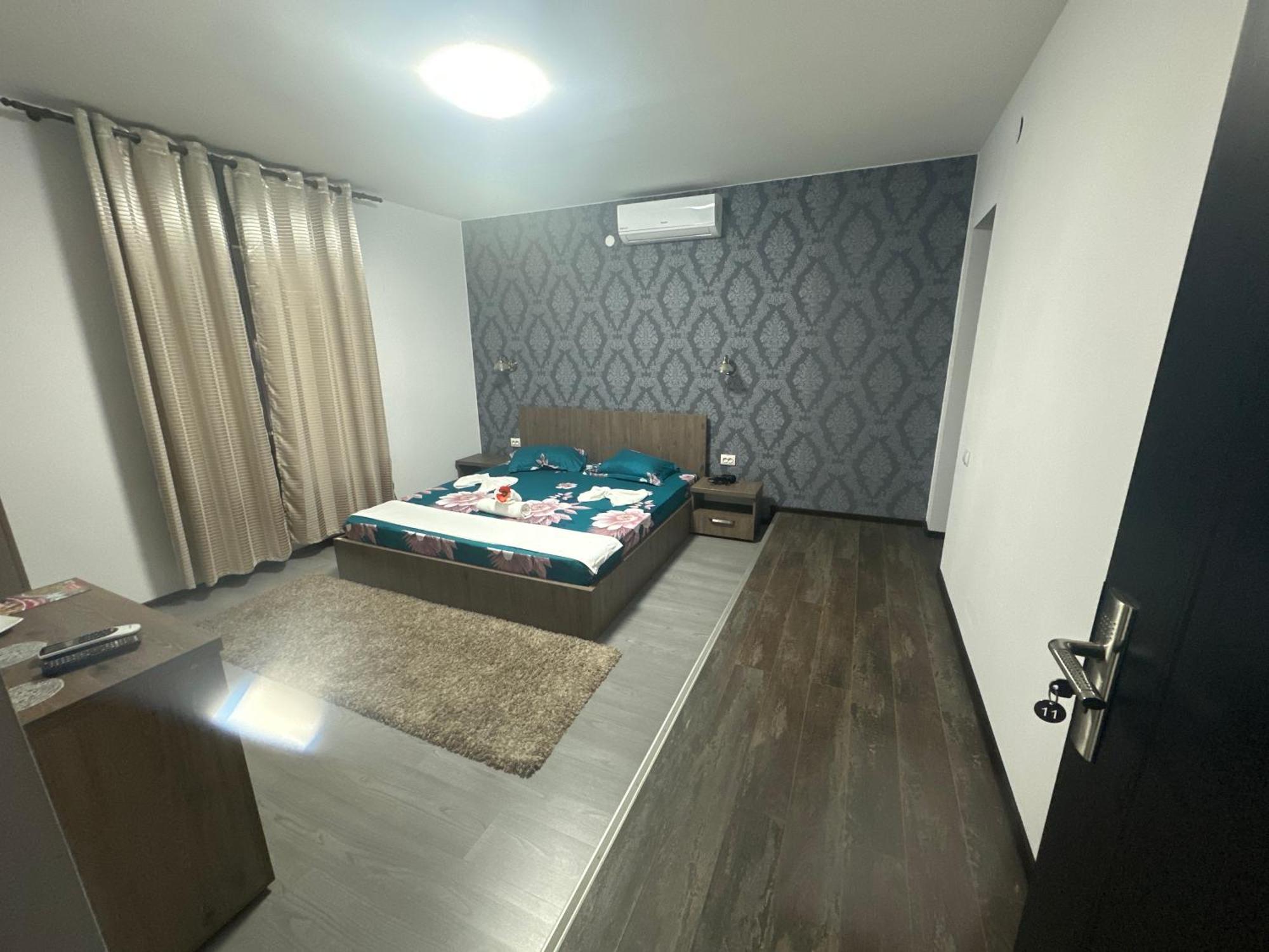 Casa Clau 호텔 Orşova 외부 사진
